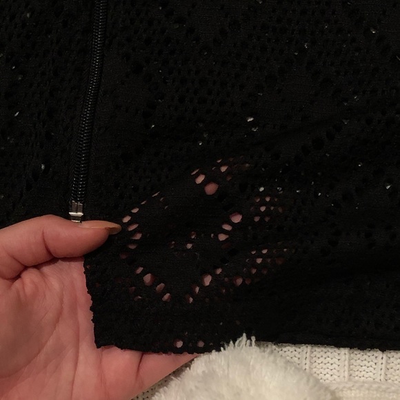 Lacey Zipper Cover-Up - Picture 4 of 9